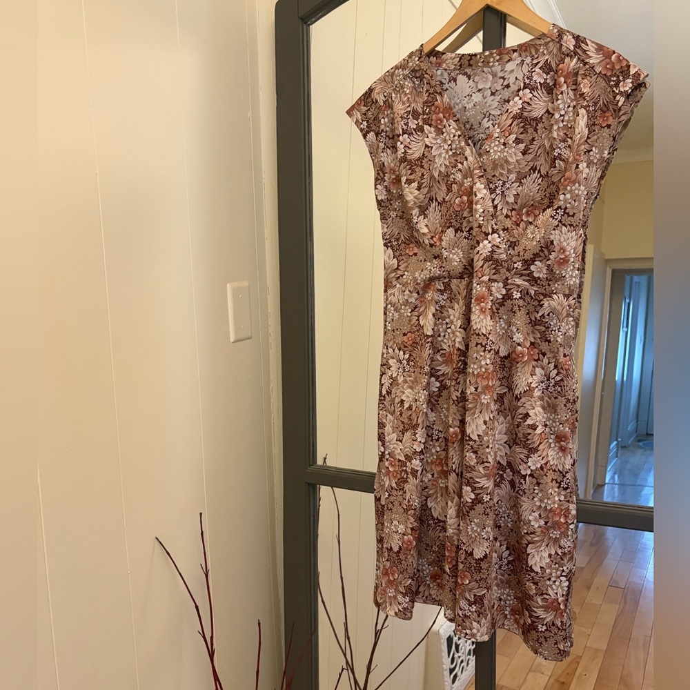 Floral V-Neck Cap Sleeve Dress in Warm Brown and Pink Colour Silky Fabric